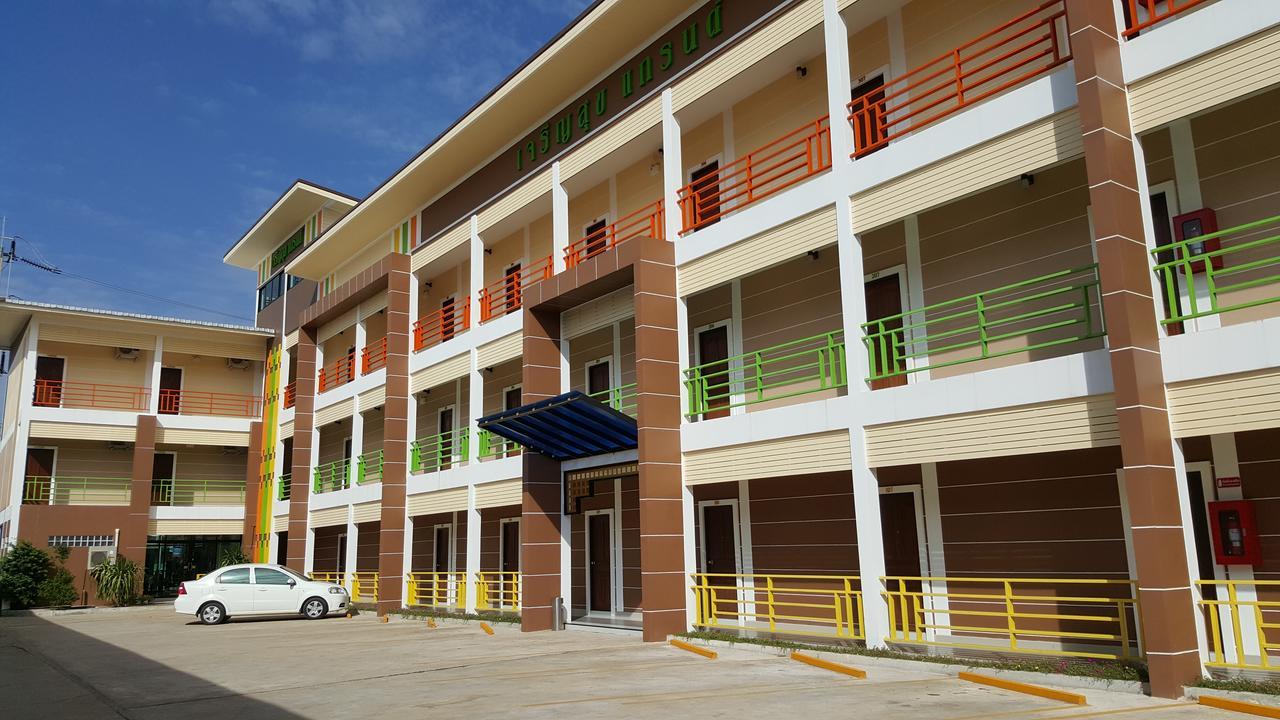 Charoensuk Grand Hotel Kabin Buri Zewnętrze zdjęcie