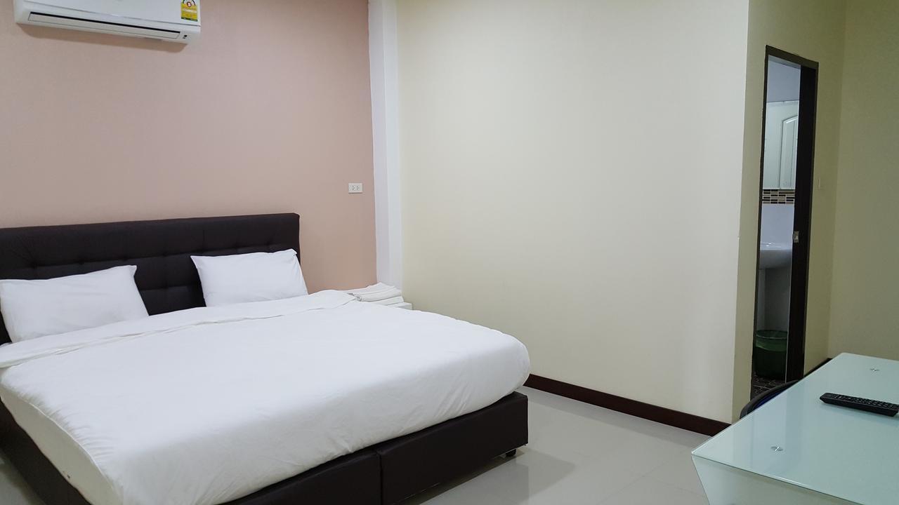 Charoensuk Grand Hotel Kabin Buri Zewnętrze zdjęcie